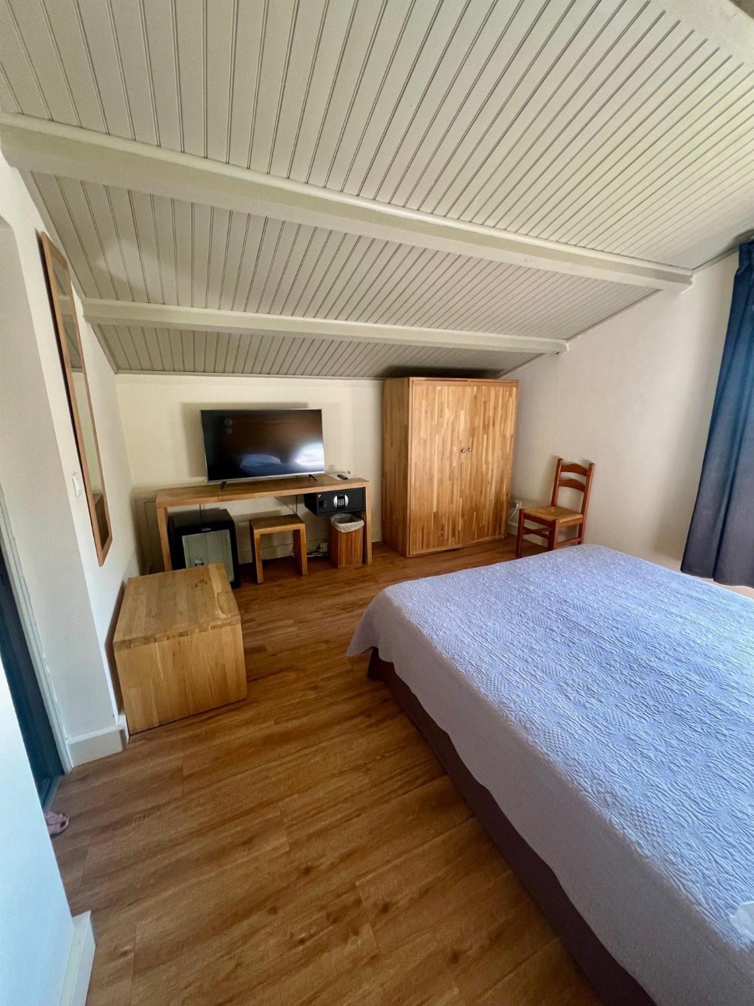 Hotel Logis Le Lonca